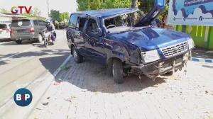 Mobil Terbalik, 4 Penumpang Terjebak