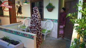 Kok Ada Jerapah di Lokasi Syuting Ya?