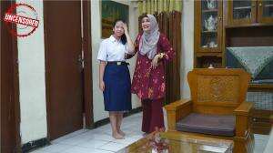 Keasikan Meluk Claudia Sampe Lupa