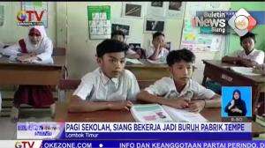 Bocah SD di Lombok Bekerja Demi Sekolah