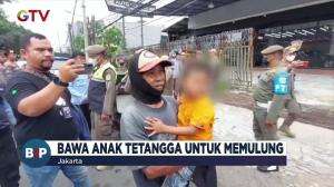 Bawa Anak Tetangga Untuk Memulung