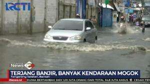 Hujan Lebat Sebabkan Banjir di Tangerang Selatan