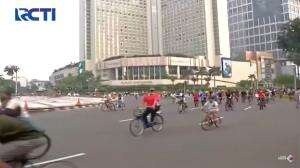 Ribuan Warga Jakarta Padati Bundaran HI Pasca CFD Sudirman-Thamrin Ditiadakan