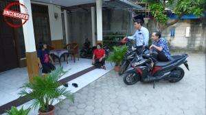 Empat Sahabat Lagi Rapat!