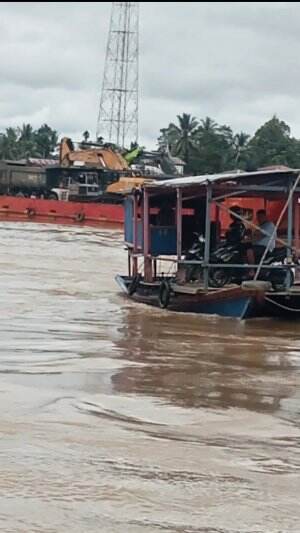 PENYEBERANGAN PERI 
 #bnyakklotoknya
 #sungaibaritobanjir 
#fypシ゚viral 