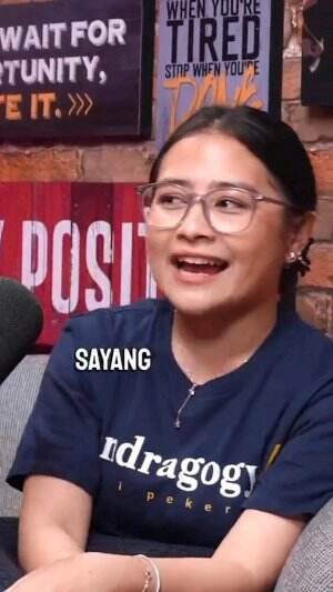 tinggalkan komen kalian 🫰
°
°
°
-----------------------------------------------------------
💙 𝙟𝙖𝙣𝙜𝙖𝙣 𝙡𝙪𝙥𝙖 𝙩𝙖𝙥 2 𝙠𝙖li 
#podcast #podcastviral