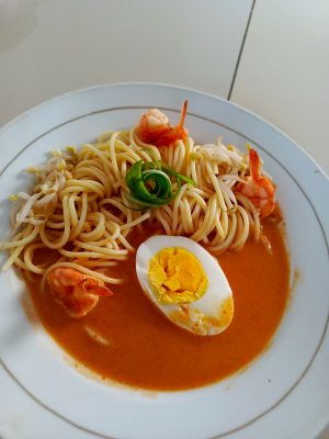 Halo di audisi aku yang kedua kalinya ini aku masak spaghetti celor yaitu makanan perpaduan antara Italia dan palembang.
Masakan ini pernah 