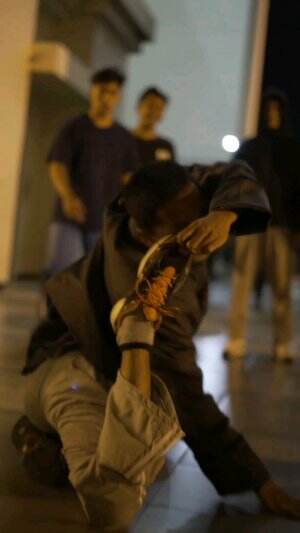 LATIHAN BARENG BREAK DANCE DI SIMPANG 5 GUMUL [ KEDIRI ]