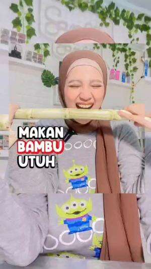 Siapa juga nih yang suka ngambilin bambu dirumah orang xixixiii #fyp #markitry #makanbambu part 2