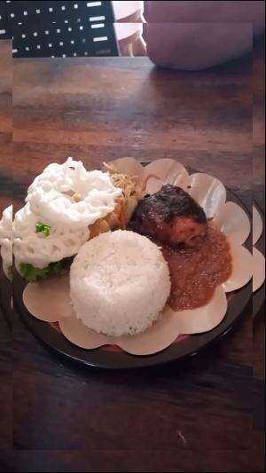 #test makan ayam panggang ...