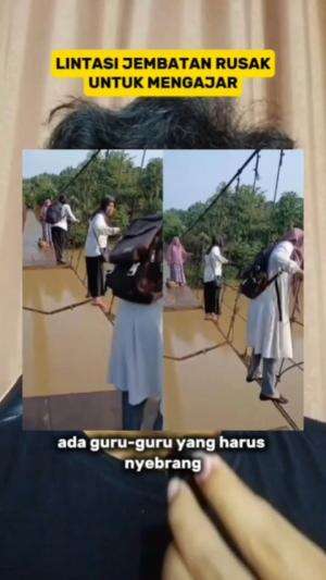 Perjuangan guru mengajar lewatin jembatan rusak di Merangin jambi