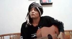 Rudi Haryanto - UMMI ❤- Lagu Ciptaan Sendiri

Title: Ummi
Song Writer: Rudi Haryanto

IG @rashid_naqsyabandi