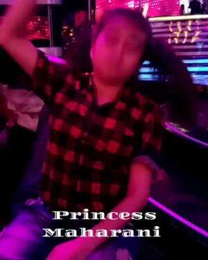 PRINCESS MAHARANI {Dunia Bergoyang Panggung Bergoncang} DKI Jakarta *Goyang Muter/Gasing*