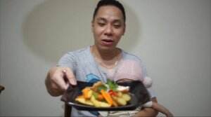 Hansdrata dari jakarta masak rollade chicken with kecombrang and kemangi sauce