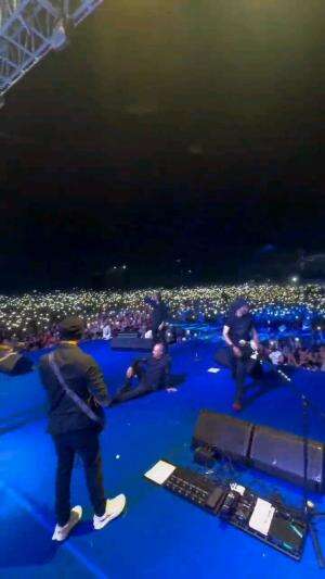 SEMUA KATA RINDUMU SEMAKIN MEMBUATKU TAK BERDAYA...