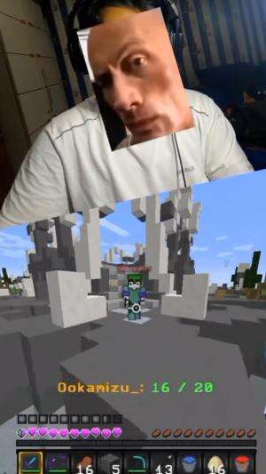 Minecraft Skywars tapi aku harus jongkok😂

#Minecraft #skywars #challenge 