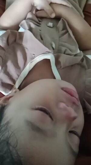 maaf nak
baba masih belum bisa pulang 
baba masih kerja di Malaysia 
nanti kalau sudah ada rejeki baba pasti pulang 😭 