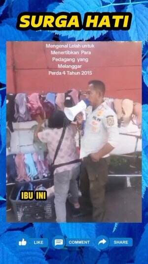 Ibu ini nekat jualan pakaian di area terlarang, padahal punya mobil pribadi yang bisa dipakai untuk jualan.