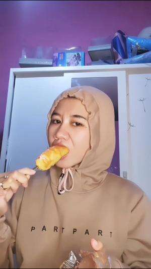  Mukbang corndog? #fyp #foryou #trending #mukbang #minivlog #story #RCTIPlus 