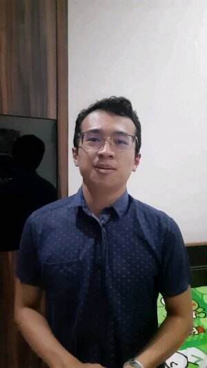IDOL_XII HARRY SENTOSA 24 tahun JAKARTA WAKTU HUJAN SORE-SORE