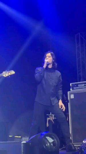 LIVE IN BANDUNG, KONSER DEWA 19 FEAT VIRZHA
