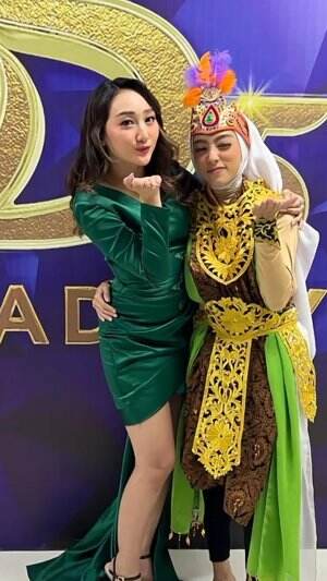 Pengen ketemu kak Sandrina Mazayya lagi🥺