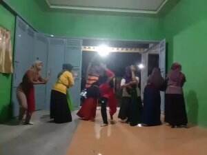 latihan  bareng ibu2 fatayat