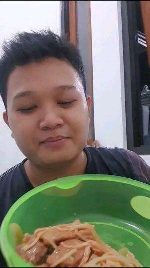 Bakso Penuh Doa emang Nikmatnya Bener2 Bedo Rekkk 🤤.#RCTIPlus #makan #bakso #mukbang #kuliner #Food 