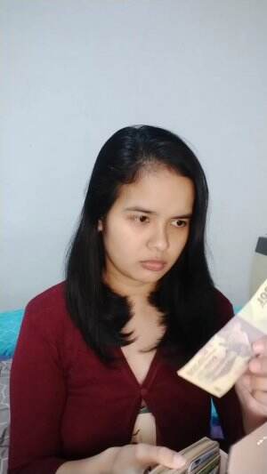 gue ketika ditagih uang kosan wkwk 