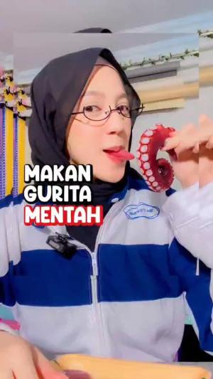 Hari ini kita bakalan makan.. Gurita mentah #fyp #markitry