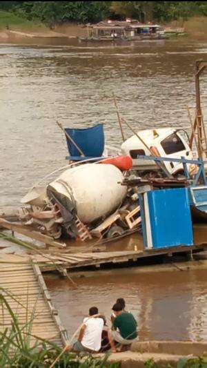 MOLEN HAMPIR TERJATUH DI AIR 
 #momenyangmenegangkan
 #detikdetikyangtegang
