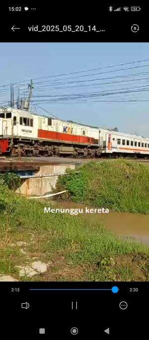 menunggu kereta api

#fyp #videoviral #jangkauan #HuntingKeretaApi 