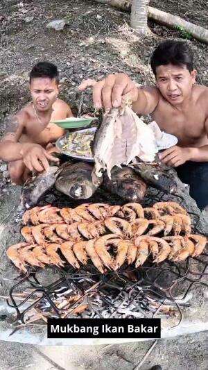 Mukbang Ikan Bakar #Mukbang #ikanbakar #RCTIPlus #newyear 