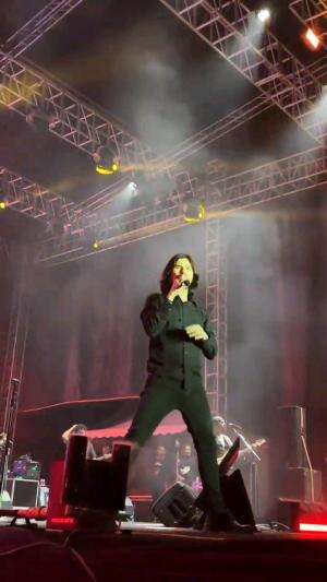 KAMU ADALAH PEREMPUAN PALING CANTIK DI NEGERIKU INDONESIA...