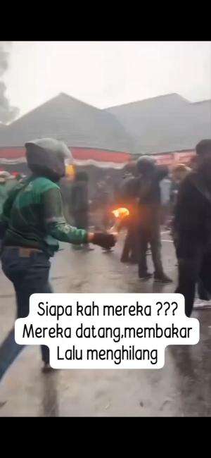 siapa khc mereka ?.