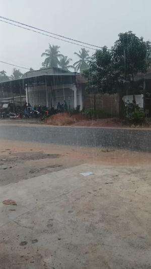 hujan di jalan raya

 #asmr 
#rain
