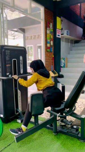 latihan cewek gerakan nya wajib di pelajari
.
.
.
 #gym 