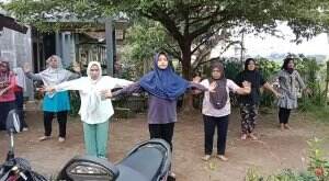 keseruan latihan bareng ibu2 fatayat