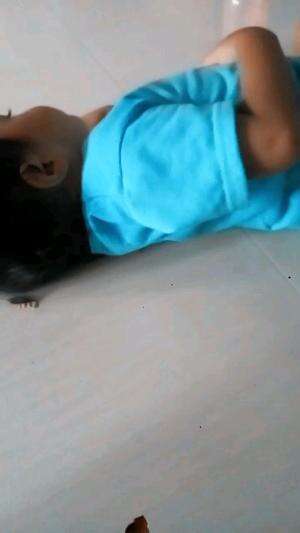 ada aja tingkah adik abizar dengan gaya nelpon dengan dedeh nya #MyFirstVideoOnHOT+
# adik abizar nelpon