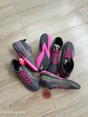 DISKON 50% SEPATU FUTSAL.
SPECS HYPERSPEED 3 IN. 
Rp.549.800 JADI Rp.275.000.
RINGAN DAN NYAMAN.

VERI SPORT ORIGINAL GAK HARUS MAHAL.
ORDER