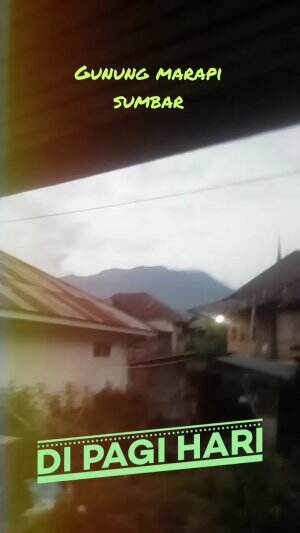 Suasana gunung marapi sumbar di pagi hari 