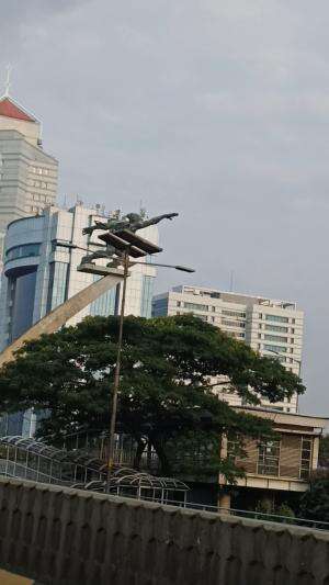 jalan jalan ke monumen patung pancoran