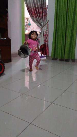 ada ada aja kelakuannya😅