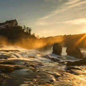 MAU DAPAT SYAFAAT DARI NABI DI HARI KIAMAT NANTI?
JANGAN BERBUAT SYIRIK 
 #Nasehat #islam #motivasi #motivasiislam #videomotivasi 