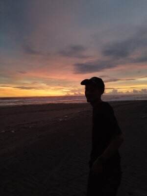 Nuju natapakuran anu t Aya .naon cobi
 #laut  #kidul  #ciadaun
