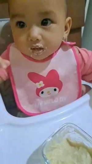 Lahap banget makannya ?  #NooraKhadijahAlKhered  #masyaallahtabarakkallah  #tampabataswaktu  #makandoang  #RCTIPlus 
