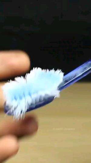 MANFAAT DARI SIKAT GIGI BEKAS

#tipsandtrik #tips #trik #tutorial #kreatif #hiburan #inspirasi #inspiratif 