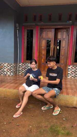 awkwk ketipu yaa


 #barudakwell  #komediSunda 