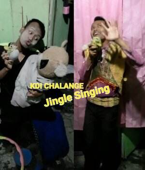 Om Igun ikut gak? Aim lagi main sama boneka kesayangan ini..