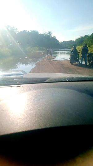 JALAN HOULING TERKENA BANJIR
 #banjir  #jalantertutuo
 #akibatbanjir
 #hujanderas 